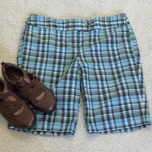 Ann Taylor 6  Low on Waist Walking Shorts Plaid